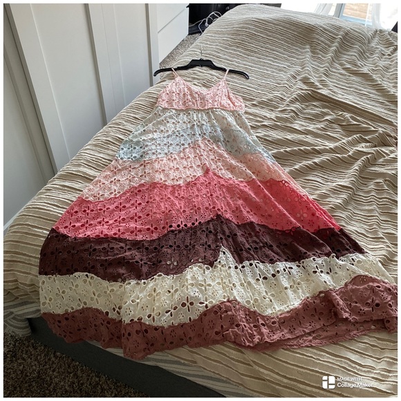 Anthropologie Raga Sleeveless Tiered Eyelet Maxi Dress Size L - Picture 5 of 11